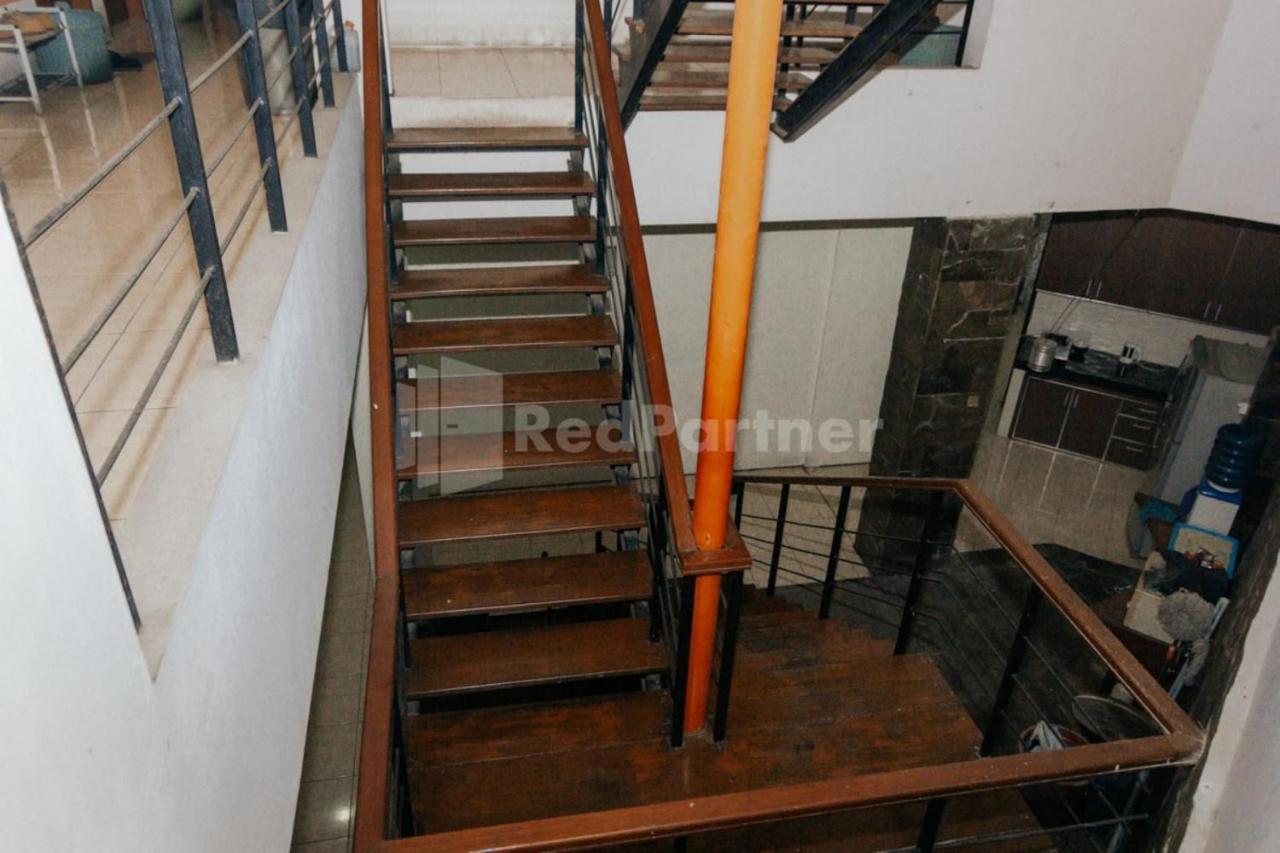 De Lugano Scbd Syariah Mitra Reddoorz Hotel Jakarta Buitenkant foto